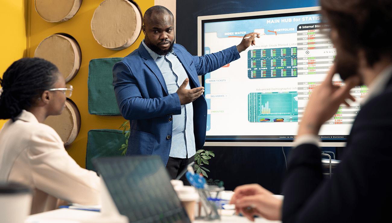 marketing-team-sharing-details-annual-reports-enterprise-meeting 1-min